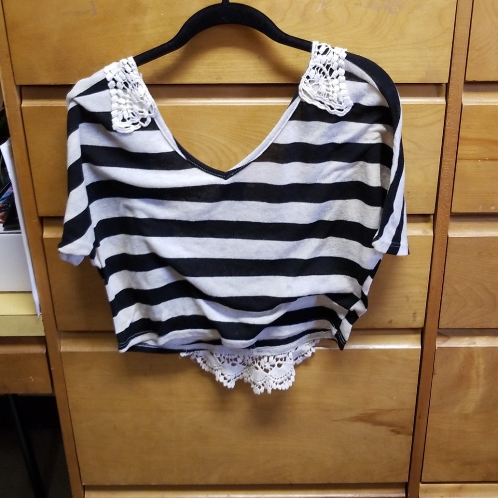 Crop top